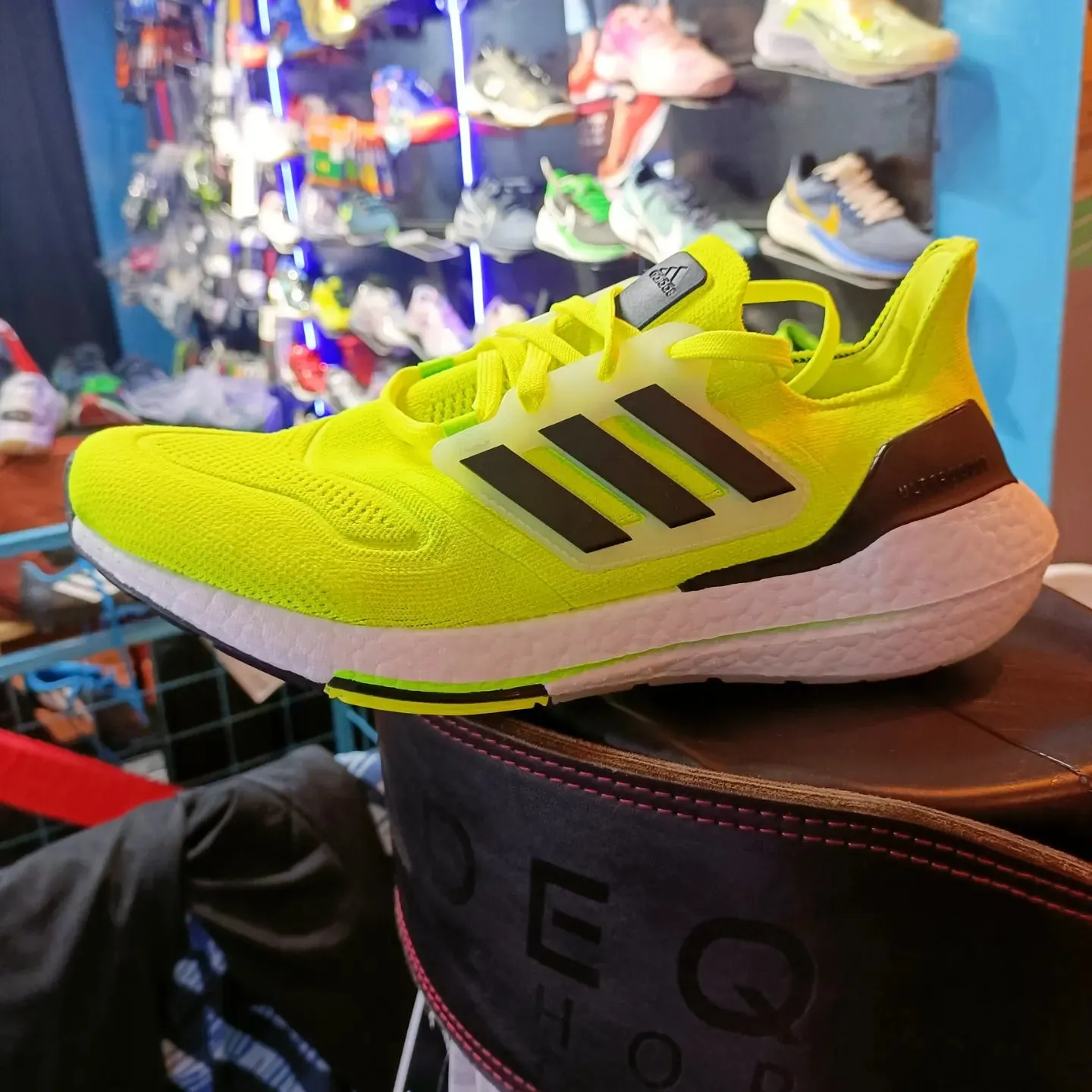 ADIDAS ULTRABOOST 22 SHOES