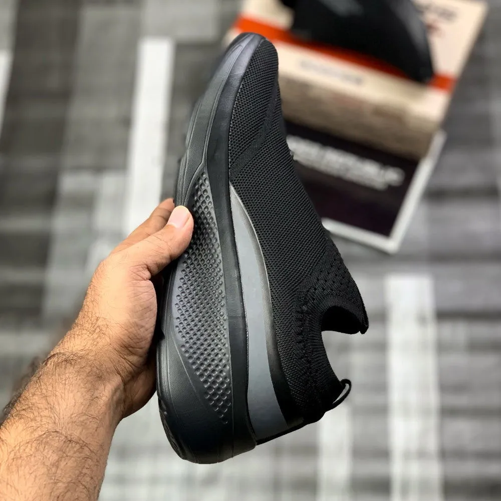 Skecherrs GoRun UltraGo “All Black”